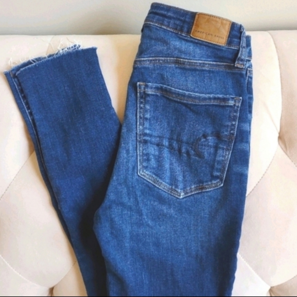 American Eagle Super Hi-Rise Crop Jegging Size 2 Denim Skinny Jeans AE - Picture 1 of 10